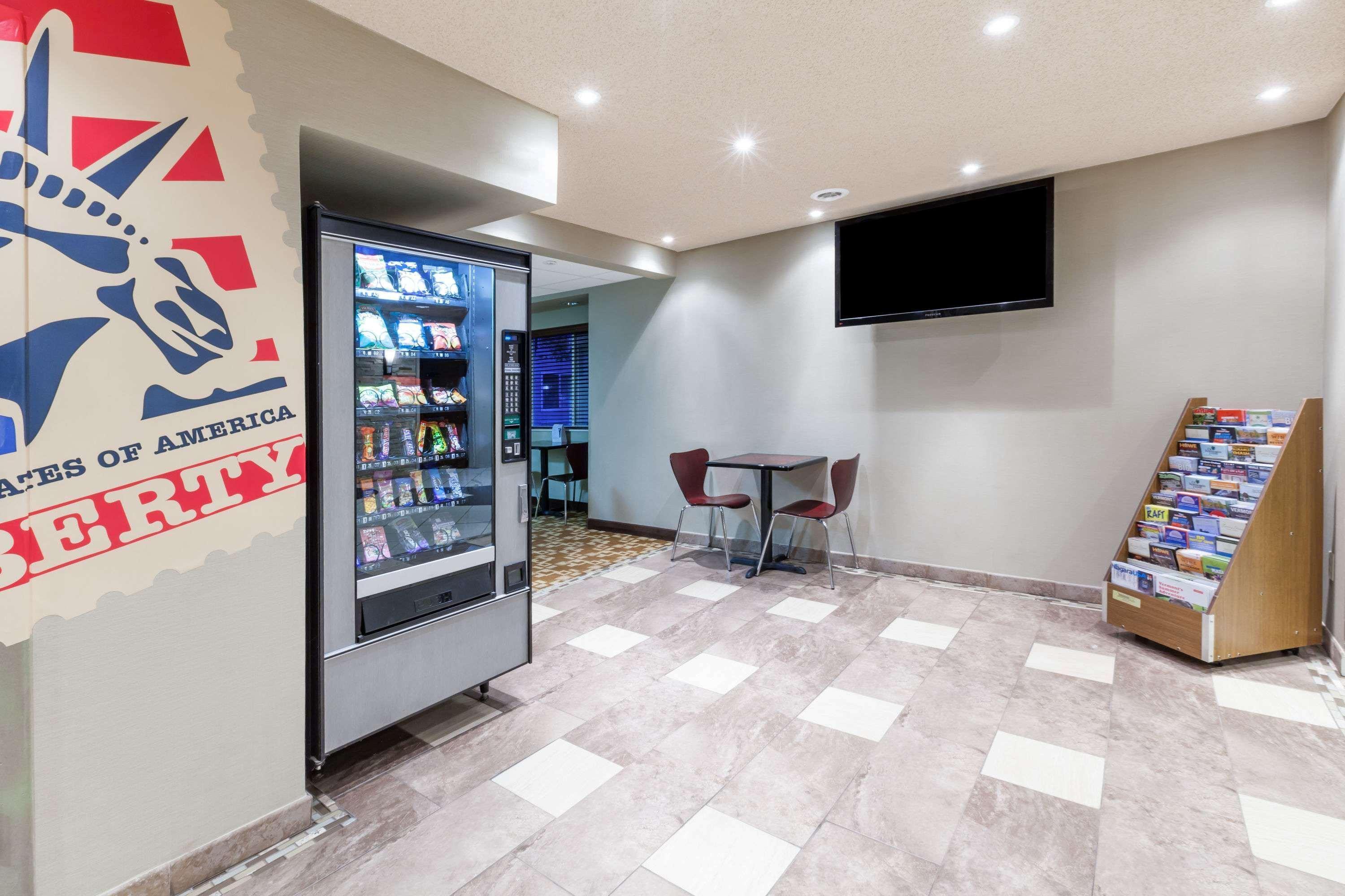 Super 8 By Wyndham Schenectady - Albany Area Otel Dış mekan fotoğraf
