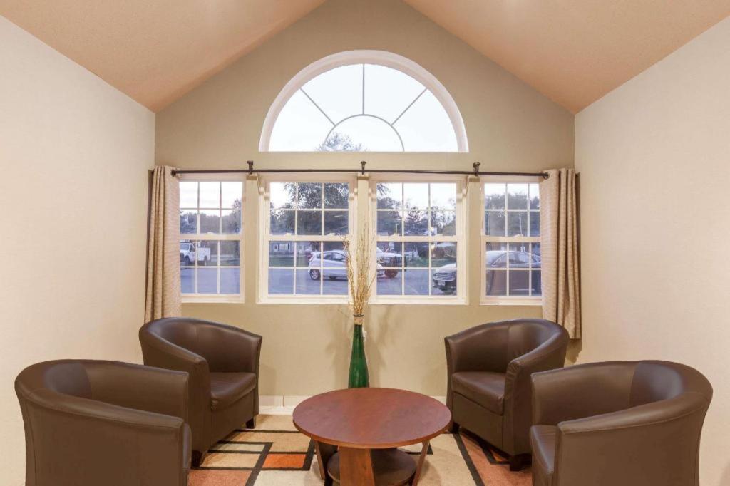 Super 8 By Wyndham Schenectady - Albany Area Otel Dış mekan fotoğraf