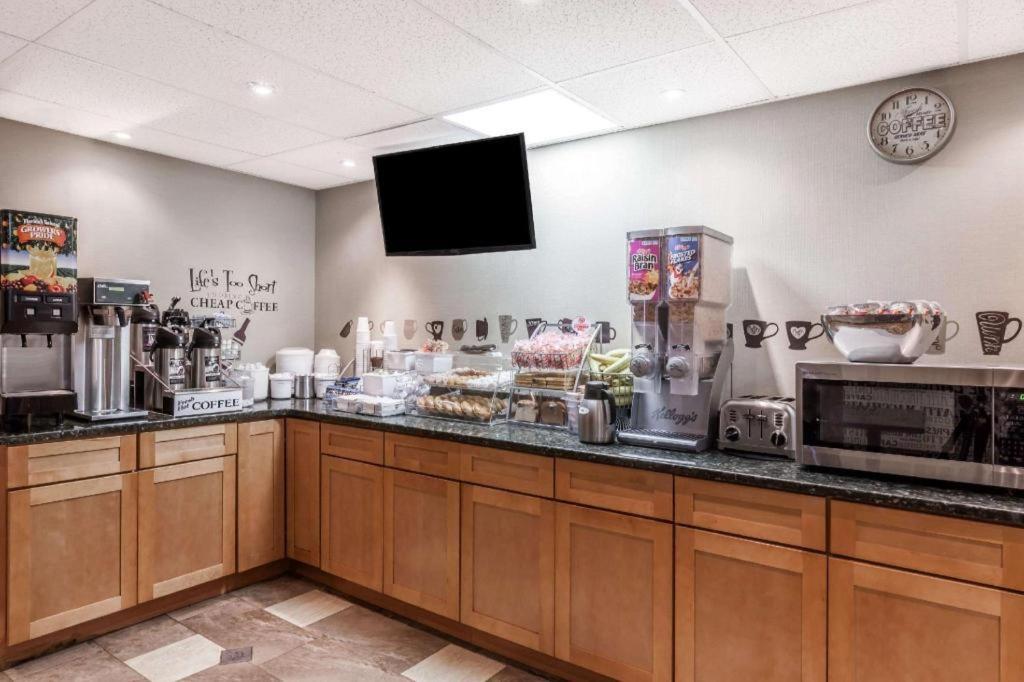 Super 8 By Wyndham Schenectady - Albany Area Otel Dış mekan fotoğraf